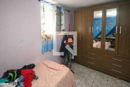 Quarto de casa à venda com 5 quartos, 105m² em Parque dos Bancarios, São Paulo