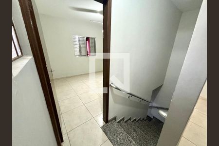 Escada de casa à venda com 2 quartos, 90m² em Jardim Ponte Rasa, São Paulo