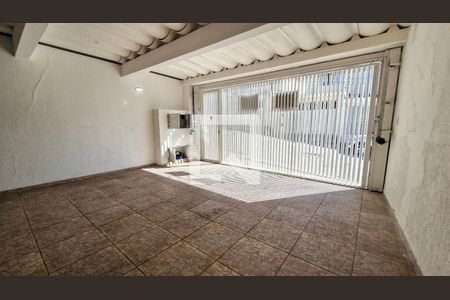 Casa à venda com 3 quartos, 183m² em Cupecê, São Paulo