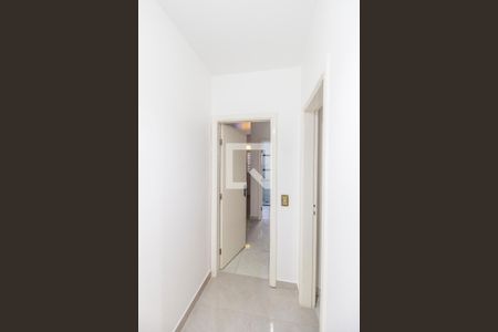 Corredor de casa de condomínio à venda com 4 quartos, 440m² em Jardim do Golf I, Barueri