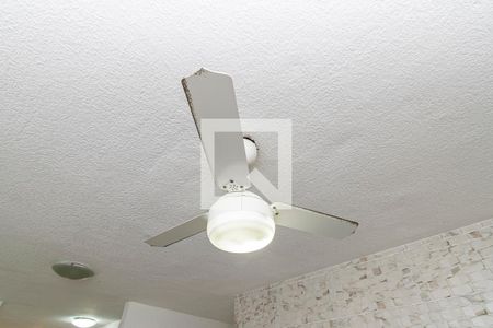 Sala de apartamento para alugar com 2 quartos, 45m² em Brás de Pina, Rio de Janeiro