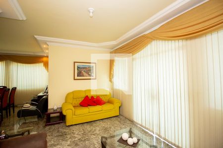 Sala de casa à venda com 4 quartos, 370m² em Europa, Contagem