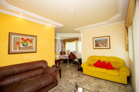 Sala de casa à venda com 4 quartos, 370m² em Europa, Contagem