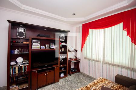 Sala de TV de casa à venda com 4 quartos, 370m² em Europa, Contagem
