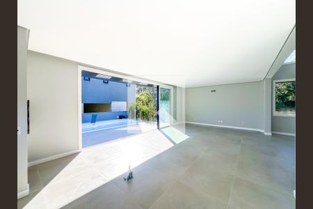 Casa de Condomínio para alugar com 3 quartos, 242m² em Distrito Industrial, Cachoeirinha