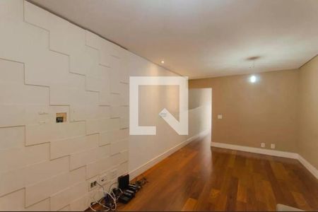 Foto 03 de casa à venda com 3 quartos, 116m² em Vila Nhocuné, São Paulo