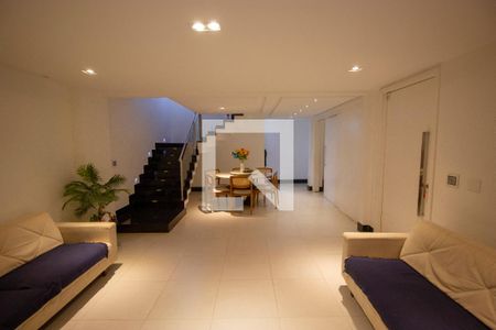 Casa à venda com 4 quartos, 359m² em Conjunto 9, Brasília