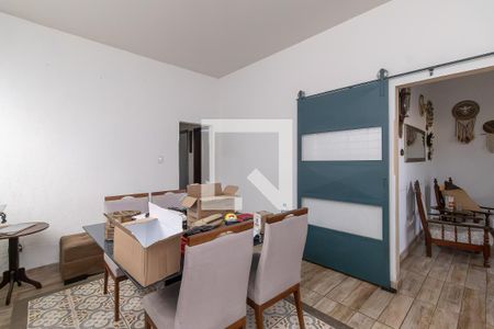 Sala de casa à venda com 4 quartos, 180m² em Planalto, Belo Horizonte