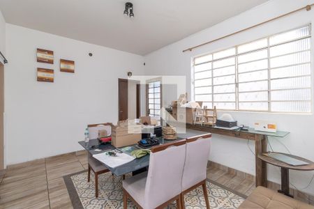 Sala de casa à venda com 4 quartos, 180m² em Planalto, Belo Horizonte