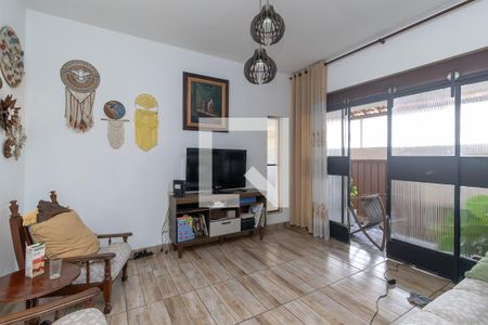 Casa à venda com 4 quartos, 180m² em Planalto, Belo Horizonte