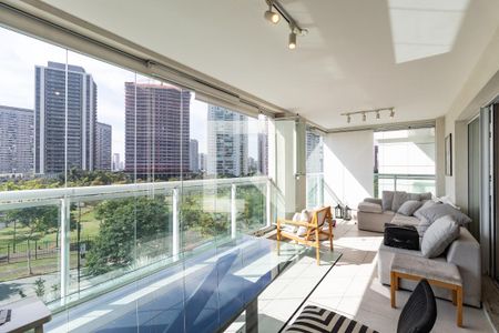 Varanda de apartamento à venda com 3 quartos, 198m² em Água Branca, São Paulo