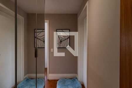 Corredor de apartamento à venda com 3 quartos, 198m² em Água Branca, São Paulo