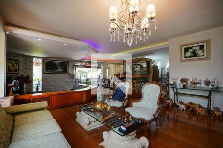 Casa à venda com 5 quartos, 580m² em Jardim dos Estados, São Paulo