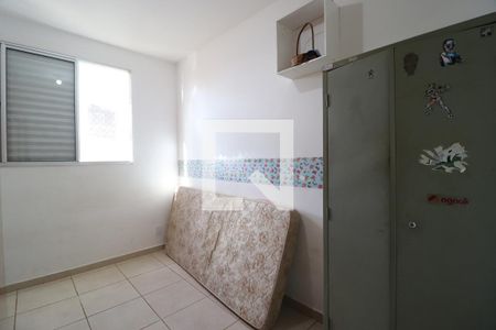 Quarto 1 de apartamento para alugar com 2 quartos, 50m² em Presidente Roosevelt, Uberlândia