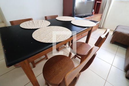 Sala de apartamento para alugar com 2 quartos, 50m² em Presidente Roosevelt, Uberlândia