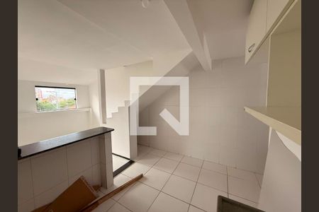 Cozinha de casa de condomínio para alugar com 1 quarto, 75m² em Piatã, Salvador