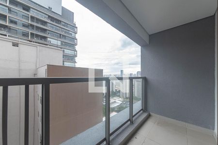Varanda de kitnet/studio à venda com 1 quarto, 27m² em Santo Amaro, São Paulo