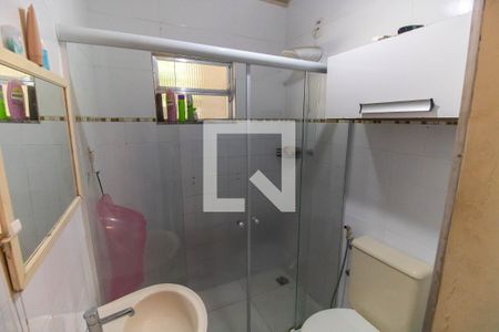 Banheiro de casa à venda com 1 quarto, 120m² em Itaipu, Niterói