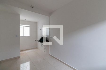 Sala/Cozinha/Área de Serviço de apartamento para alugar com 2 quartos, 40m² em Cidade Líder, São Paulo