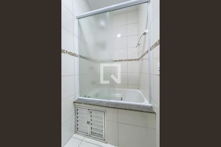 Banheiro da Suíte de casa para alugar com 2 quartos, 90m² em Jardim D’abril, Osasco