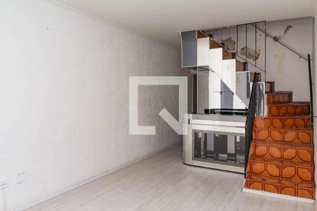 Casa à venda com 3 quartos, 145m² em Jardim Santa Teresinha, São Paulo