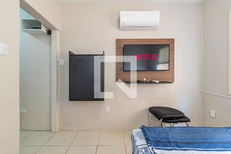 Sala/Quarto de kitnet/studio para alugar com 1 quarto, 18m² em Centro Histórico, Porto Alegre