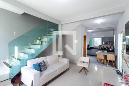 Sala de casa de condomínio à venda com 3 quartos, 110m² em Granja Ouro Branco, Contagem