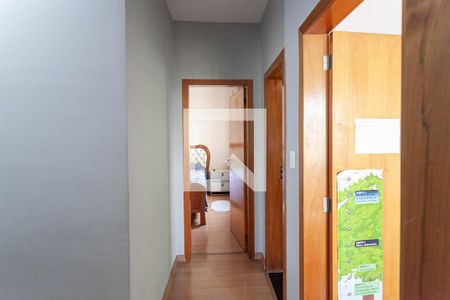 Corredor de casa de condomínio à venda com 3 quartos, 110m² em Granja Ouro Branco, Contagem