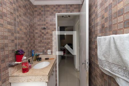 Banheiro de apartamento à venda com 3 quartos, 70m² em Vila Santos, São Paulo