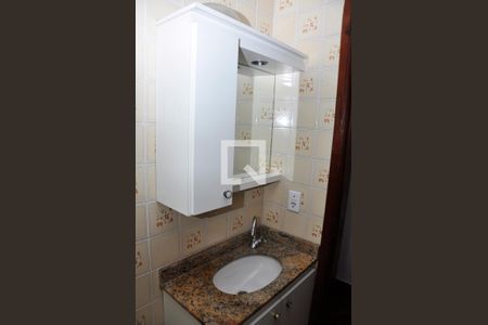 Detalhe - Banheiro Social de casa à venda com 3 quartos, 201m² em Parque Maria Domitila, São Paulo