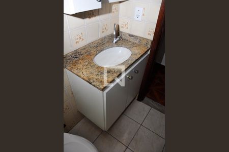 Detalhe - Banheiro Social de casa à venda com 3 quartos, 201m² em Parque Maria Domitila, São Paulo