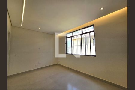 Sala  de apartamento à venda com 2 quartos, 58m² em Padre Eustáquio, Belo Horizonte