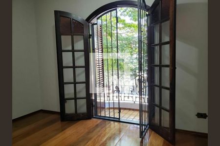 Casa à venda com 3 quartos, 170m² em Campo Grande, São Paulo