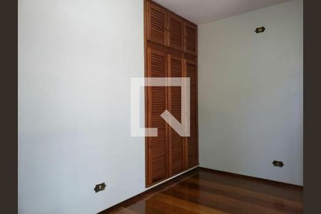 Casa à venda com 3 quartos, 170m² em Campo Grande, São Paulo