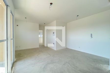 Sala de casa de condomínio à venda com 2 quartos, 67m² em Vila Osasco, Osasco