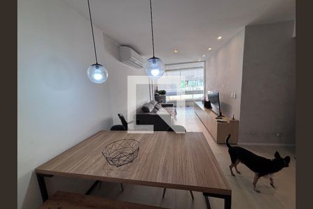 Sala de apartamento para alugar com 3 quartos, 76m² em Recreio dos Bandeirantes, Rio de Janeiro