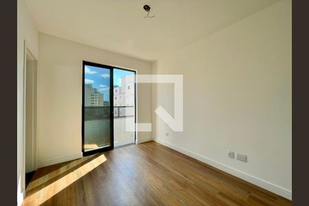 Apartamento à venda com 3 quartos, 130m² em Sagrada Família, Belo Horizonte