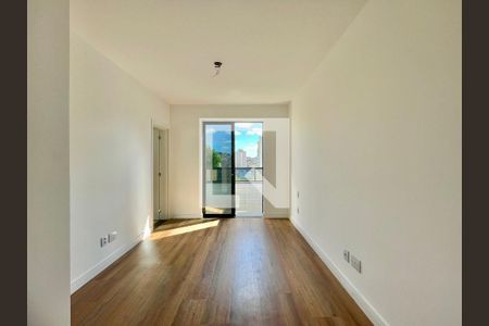 Apartamento à venda com 3 quartos, 130m² em Sagrada Família, Belo Horizonte