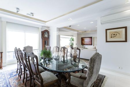 Sala de apartamento à venda com 2 quartos, 277m² em Vila Nova Conceição, São Paulo