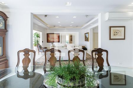 Sala de apartamento à venda com 2 quartos, 277m² em Vila Nova Conceição, São Paulo