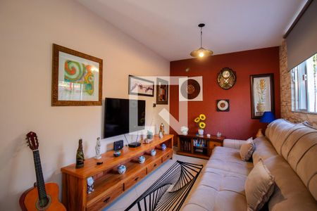 Sala de casa para alugar com 4 quartos, 143m² em Olaria, Rio de Janeiro