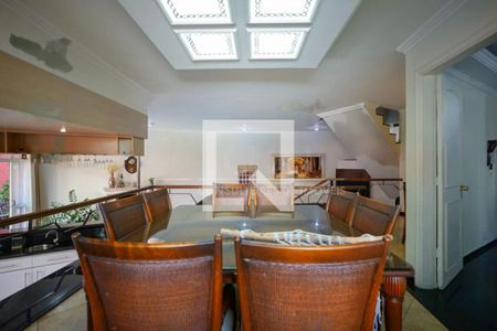 Casa à venda com 4 quartos, 345m² em Jardim Marajoara, São Paulo