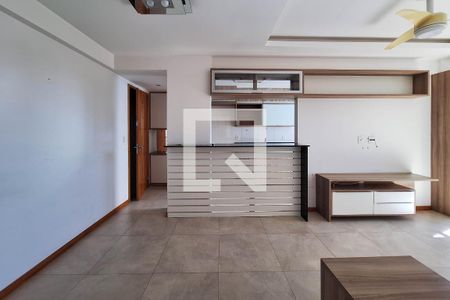 Sala de apartamento à venda com 2 quartos, 58m² em Itaipu, Niterói