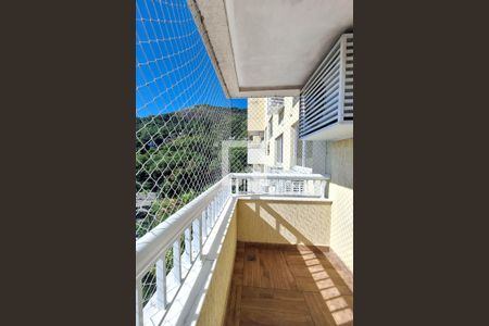 Sala de apartamento à venda com 2 quartos, 58m² em Itaipu, Niterói
