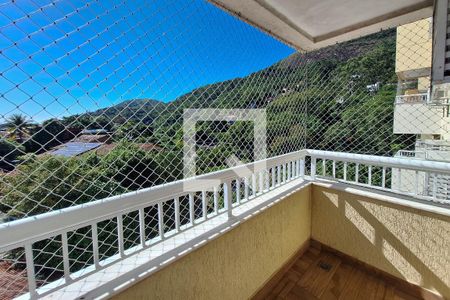 Sala de apartamento à venda com 2 quartos, 58m² em Itaipu, Niterói