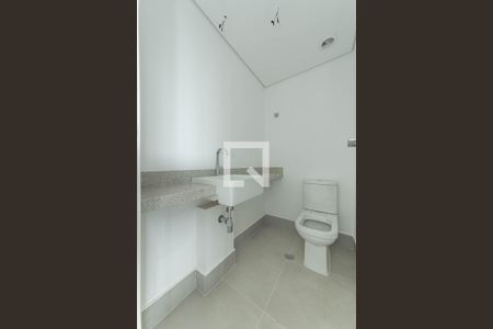 Lavabo de apartamento para alugar com 3 quartos, 186m² em Real Parque, São Paulo