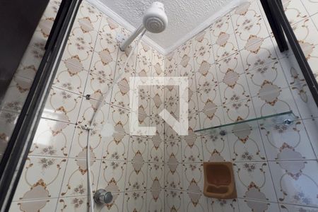 Banheiro de apartamento à venda com 2 quartos, 65m² em Vila Galvão, Guarulhos