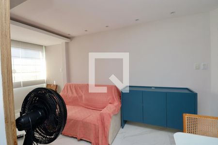 Sala  de apartamento para alugar com 2 quartos, 50m² em Resgate, Salvador