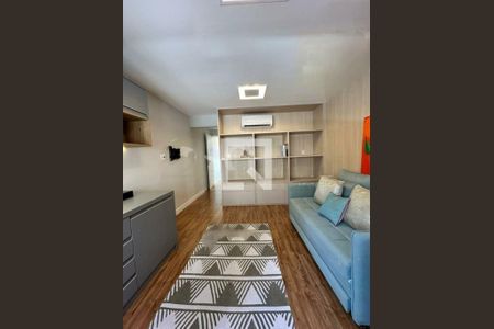 Casa à venda com 3 quartos, 200m² em Itaim Bibi, São Paulo