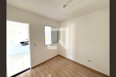 Quarto 1 de apartamento para alugar com 2 quartos, 38m² em Vila Santa Teresa, São Paulo